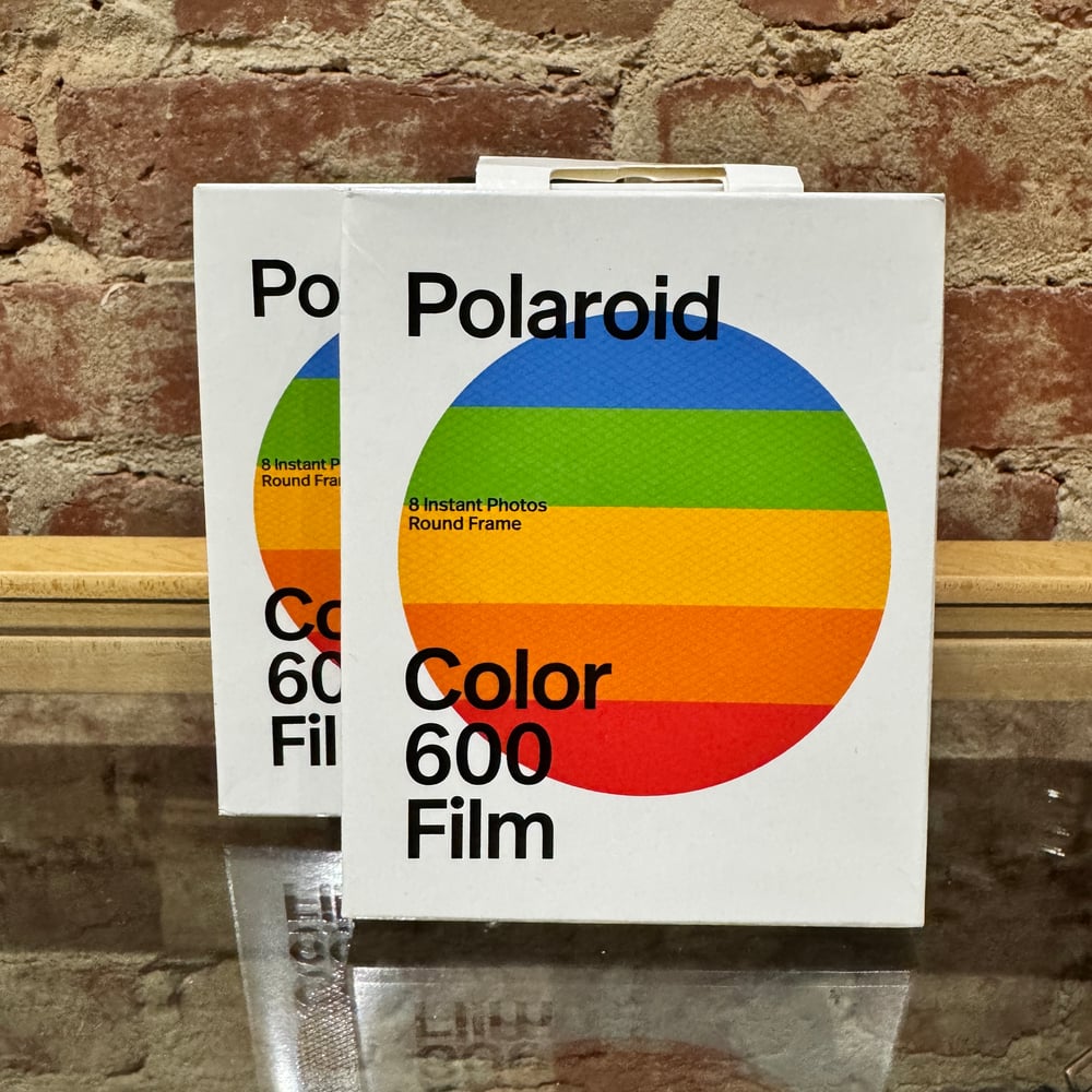 Image of Polaroid 600 Instant Film Round Frame