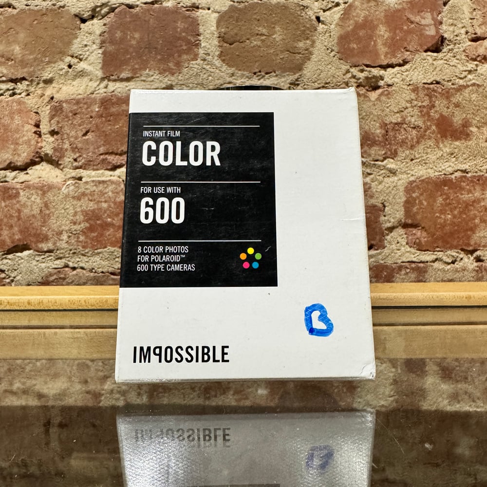 Image of Polaroid 600 Instant Film Color 