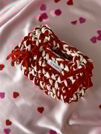 Strawberry & cream crochet bag