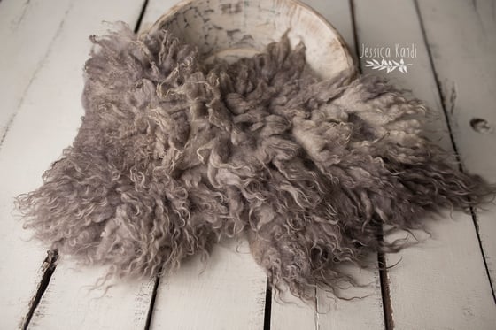 Image of Smoky Grey hand felted fur