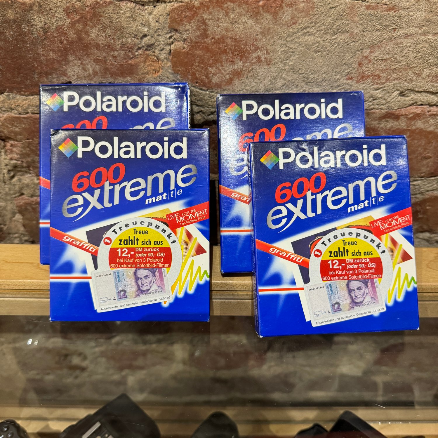 Image of Polaroid 600 Extreme