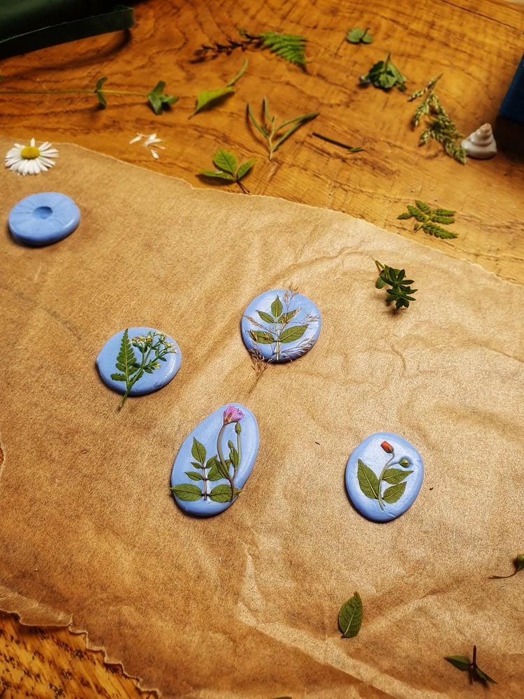Image of 1:1 Precious Metal Clay Botanical Pendant Workshop