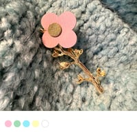 Image 1 of Broche yumi