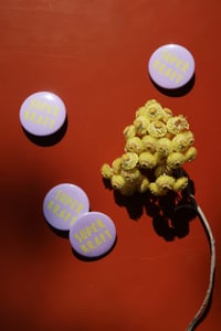 Image 2 of Button - SUPERKRAFT, Flieder-Gelb