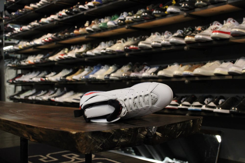 AIR JORDAN VII (7) "WHITE/INFRARED"