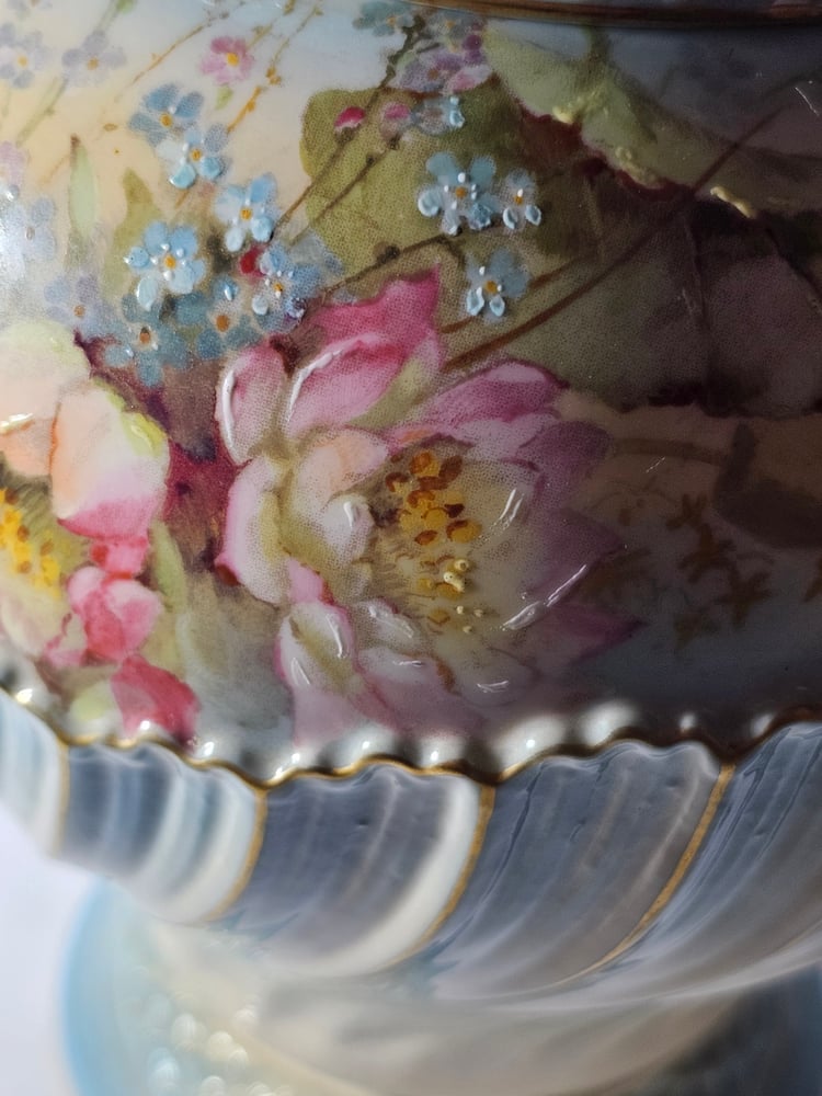 Image of Royal Worcester Rose Jar and Covers