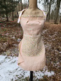 Image 3 of Linen Harvest & Food Prep Apron - Retro Creamsicle 