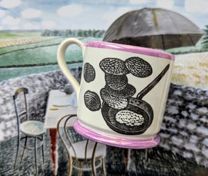 Ravilious cup - kite and pancakes