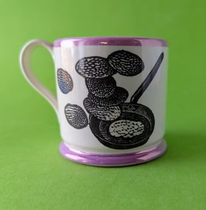 Ravilious cup - kite and pancakes