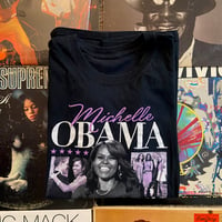 Image 3 of Michelle Obama Script T-Shirt (L)