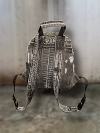 Image 4 of Scraps / Basura