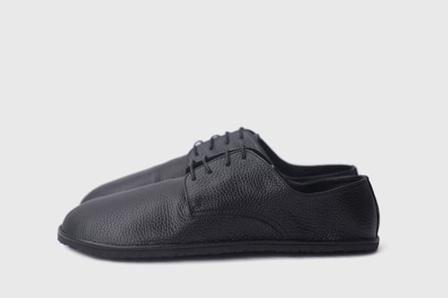 Image of Plain Toe Derby in Pebbled Black - 44 EU - Ready to ship