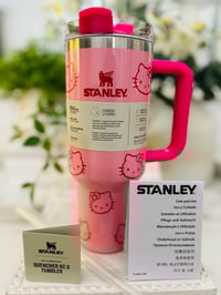 Image 14 of Hello Kitty X Stanley “GLITTER PINK” | 40 Oz. FlowState Tumbler