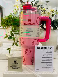 Image 12 of Hello Kitty X Stanley “GLITTER PINK” | 40 Oz. FlowState Tumbler