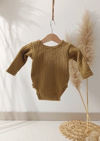Image 3 of Boys bodysuit Asher | 3-6 months | camel | photo props