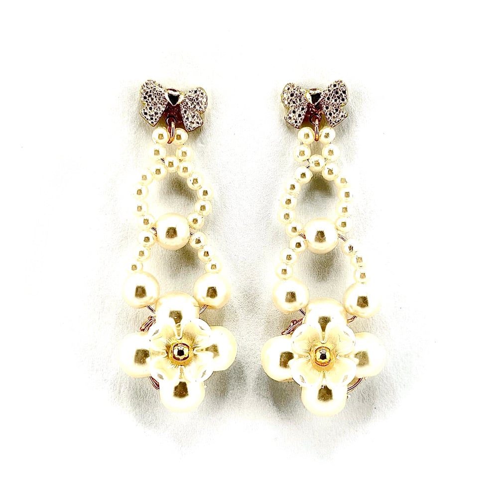 Image of Chrysanthemum Wreath Earrings