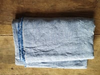 Image 5 of medium weight LINEN fabric in cobalt blue, melange // 120 g, 140 cm wide