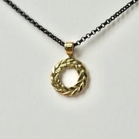 Image 2 of Wreath Pendant in Gold
