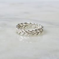 Image 1 of 5mm Wreath Ring in Silver