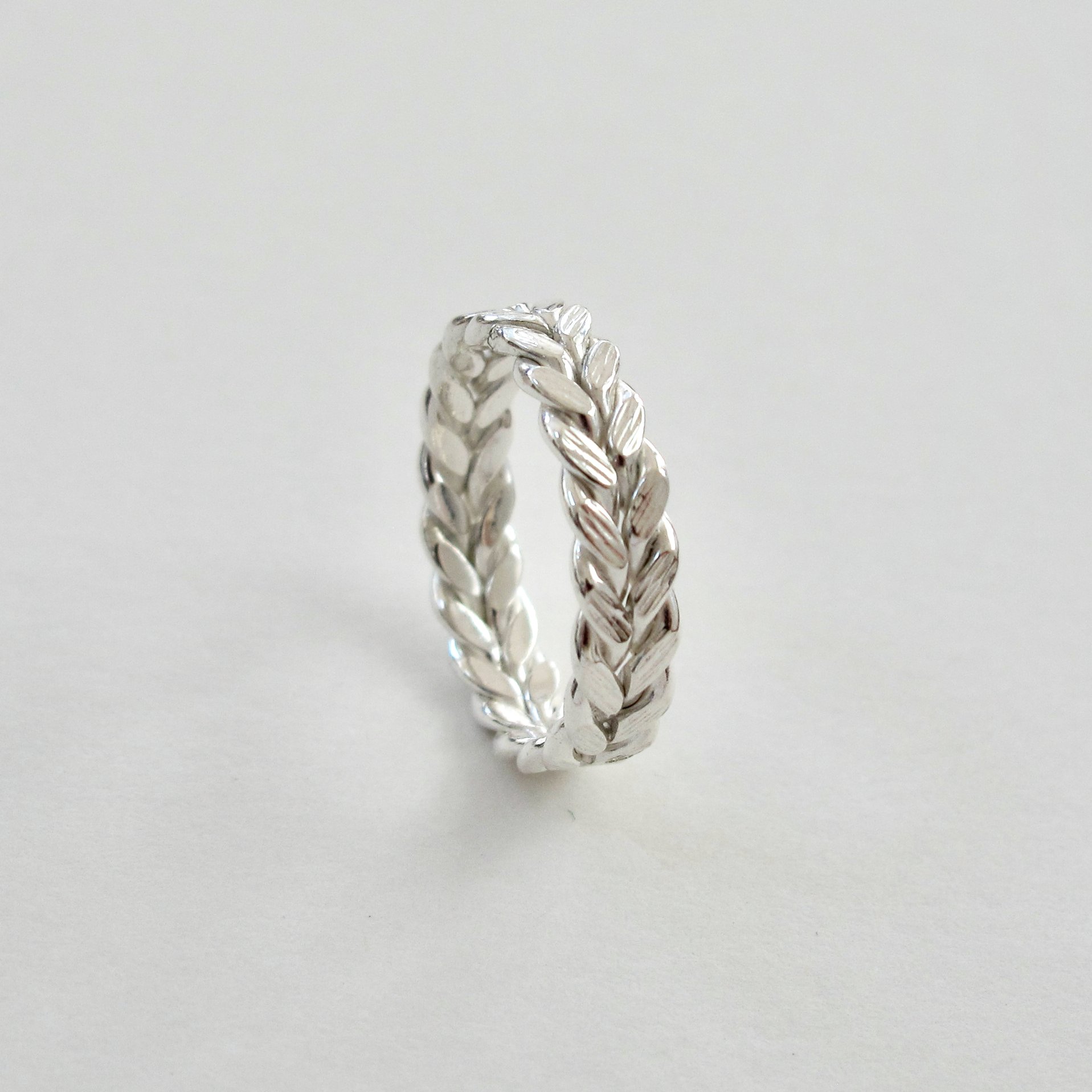 5mm Wreath Ring in Silver | Floral Laurel 5mm Wreath Ring in Silver | Floral Laurel