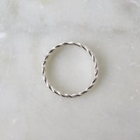 Image 4 of 3.5mm Wreath Ring in Silver