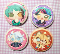 Image 1 of 2" donut badges 