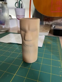 Image 3 of Face Vase - Victor