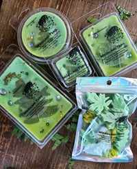 Image 8 of Woodland Trail- A Rockytop Wax Works exclusive custom houseblend fragrance 