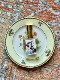 Image 3 of Victoria & Albert Eau de Parfum