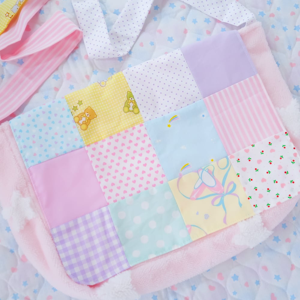 Messenger Bag: 05