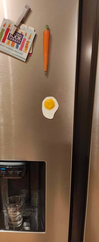 Image 3 of egg magnet 