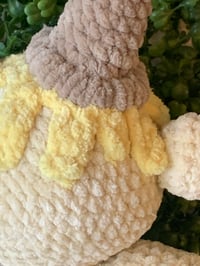 Image 4 of Lemon Meringue Ice Cream Cow 