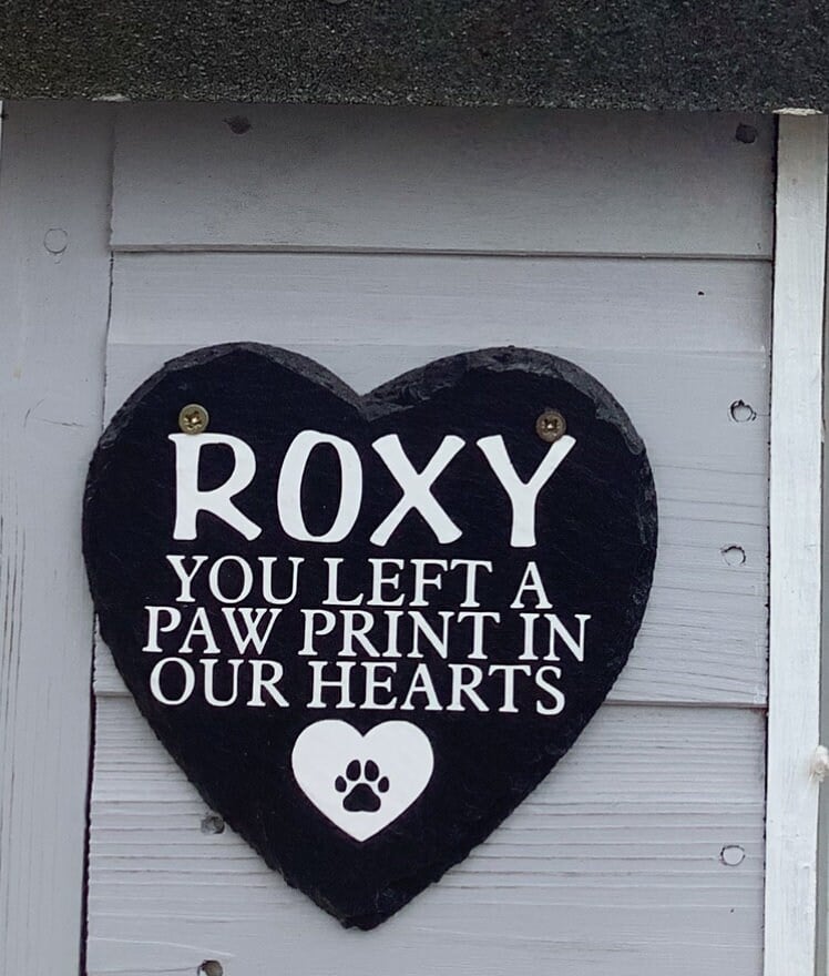 Image of Memorial heart slate / personalised / memorial / heaven/ dog/ garden/ memory of/ gift