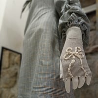 Image 2 of AGOTADOS. Sólo bajo pedido. mitones de punto bordados