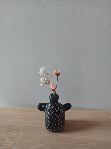 Image of Vase miniature noir anse