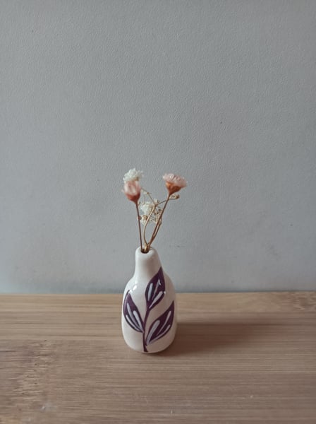 Image of Vase miniature feuille prune 