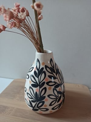 Image of Petit vase feuillage noir 