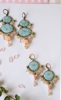Orecchini NUVOLA con quarzo rosa e cuore in ceramica
