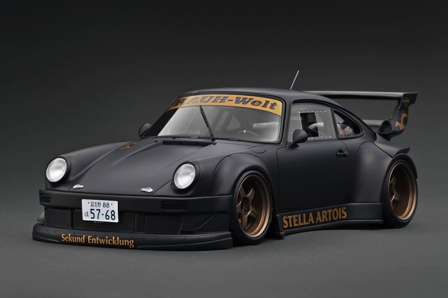 Image of 1/18 RWB 930 Stella Bumperless IG3695