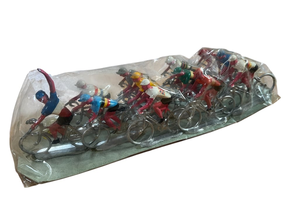 Very rare peloton of Tour de France national teams in original Salza packaging.