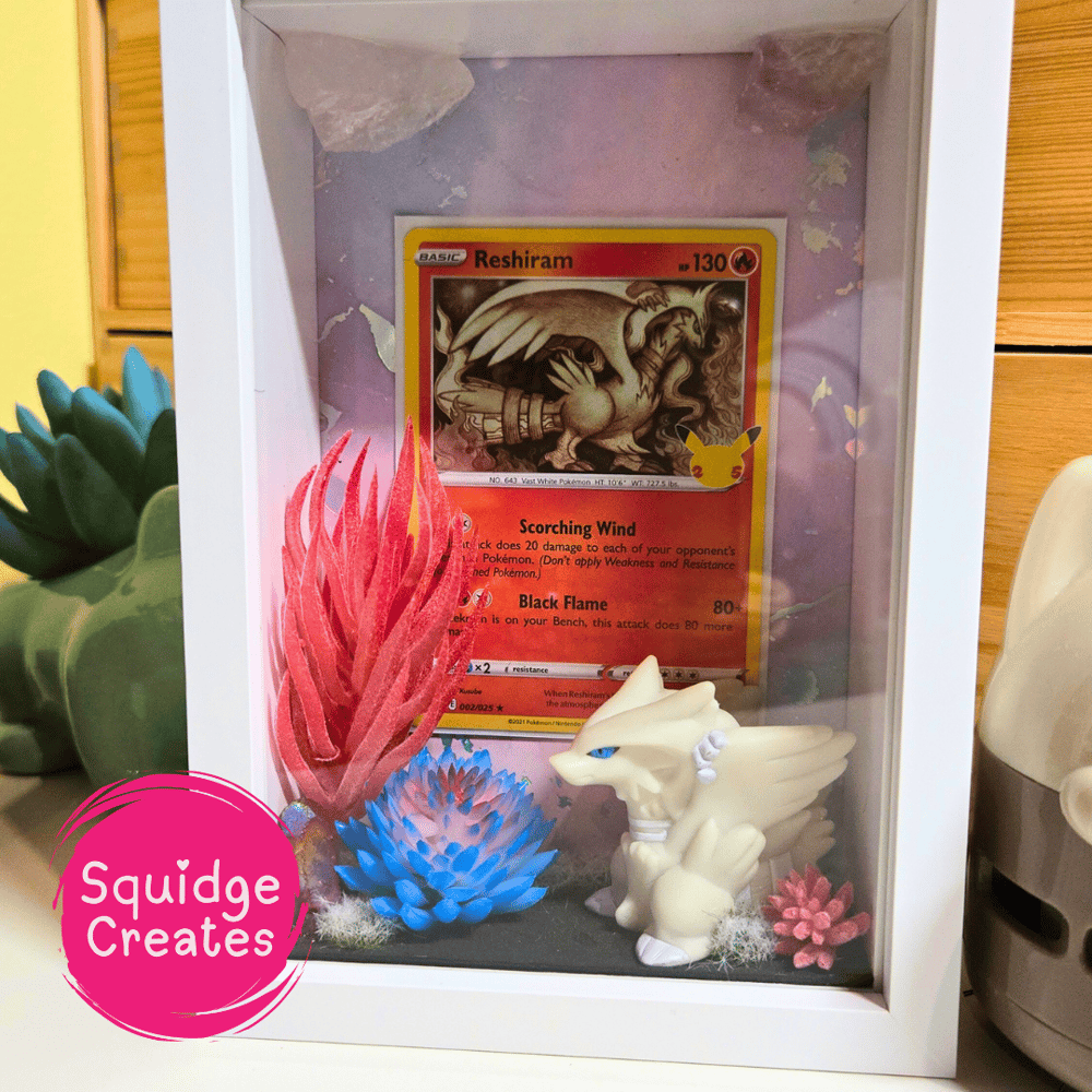 Image of 4x6 TCG Box Frame with Figure