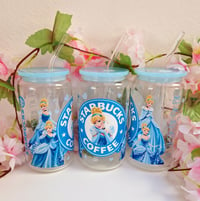 Image 2 of Disney Prinzessinnen verschiedene Motive Trinkglas mit Deckel & Strohhalm, 16 oz