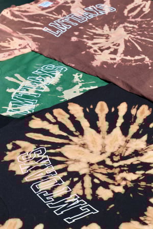 Image of BLACK BLEACH DYE COLLEGE TRAD LOGO