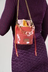 Image 3 of Bolso Joya Coral con ositos de gominola