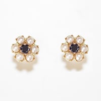 Pearl Daisy Black Diamond Earring