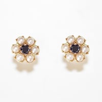 Pearl Daisy Black Diamond Earring