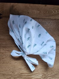 Image 2 of Cotton Gauze Tichel in Delicate Leaves