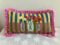 Cojín personalizado petit point hecho a mano