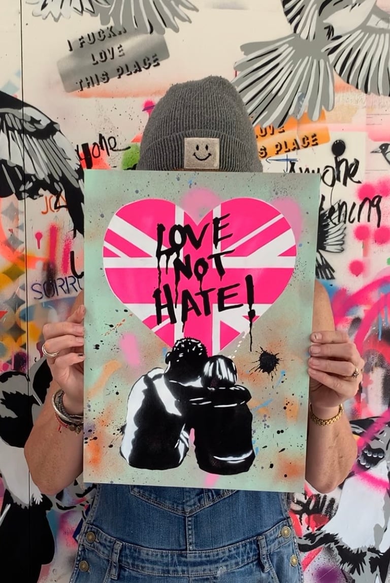 ‘LOVE NOT HATE’