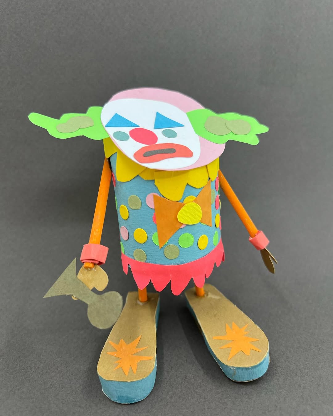 Image of The disappointed clown.  sculpture